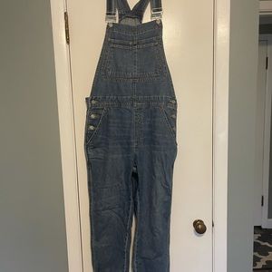 Oversized crop Gap overalls